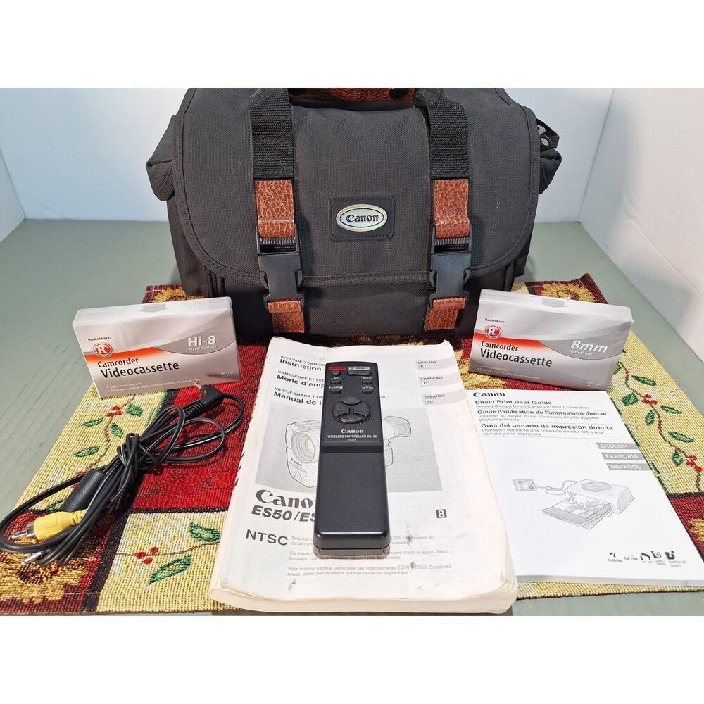 Canon ES55 8mm Camcorder Bundle Tested Remote Bag Tapes Manuals AV Cable - Picture 6 of 10